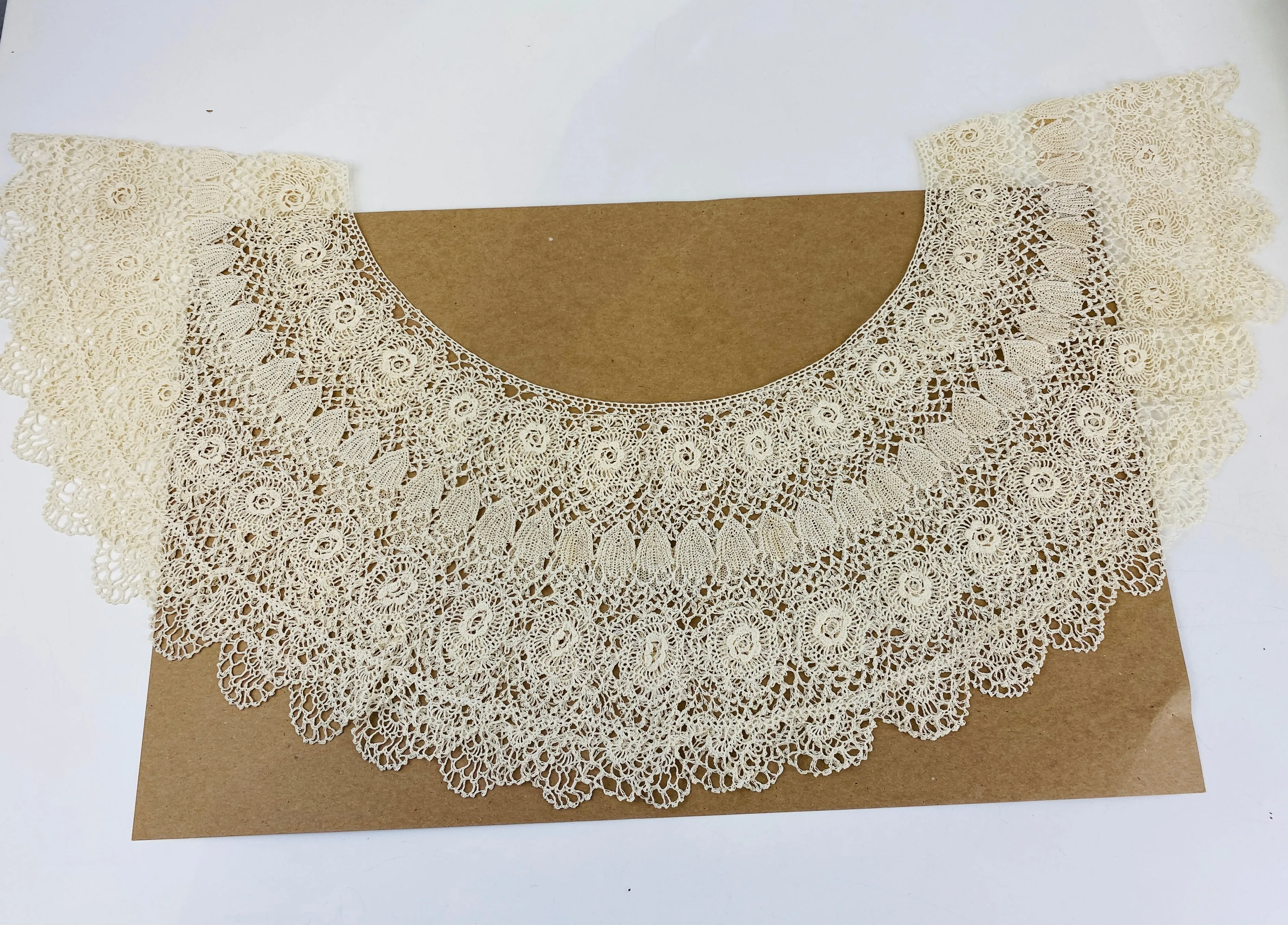 Antique Edwardian Cream Irish Crochet Lace Bertha Collar