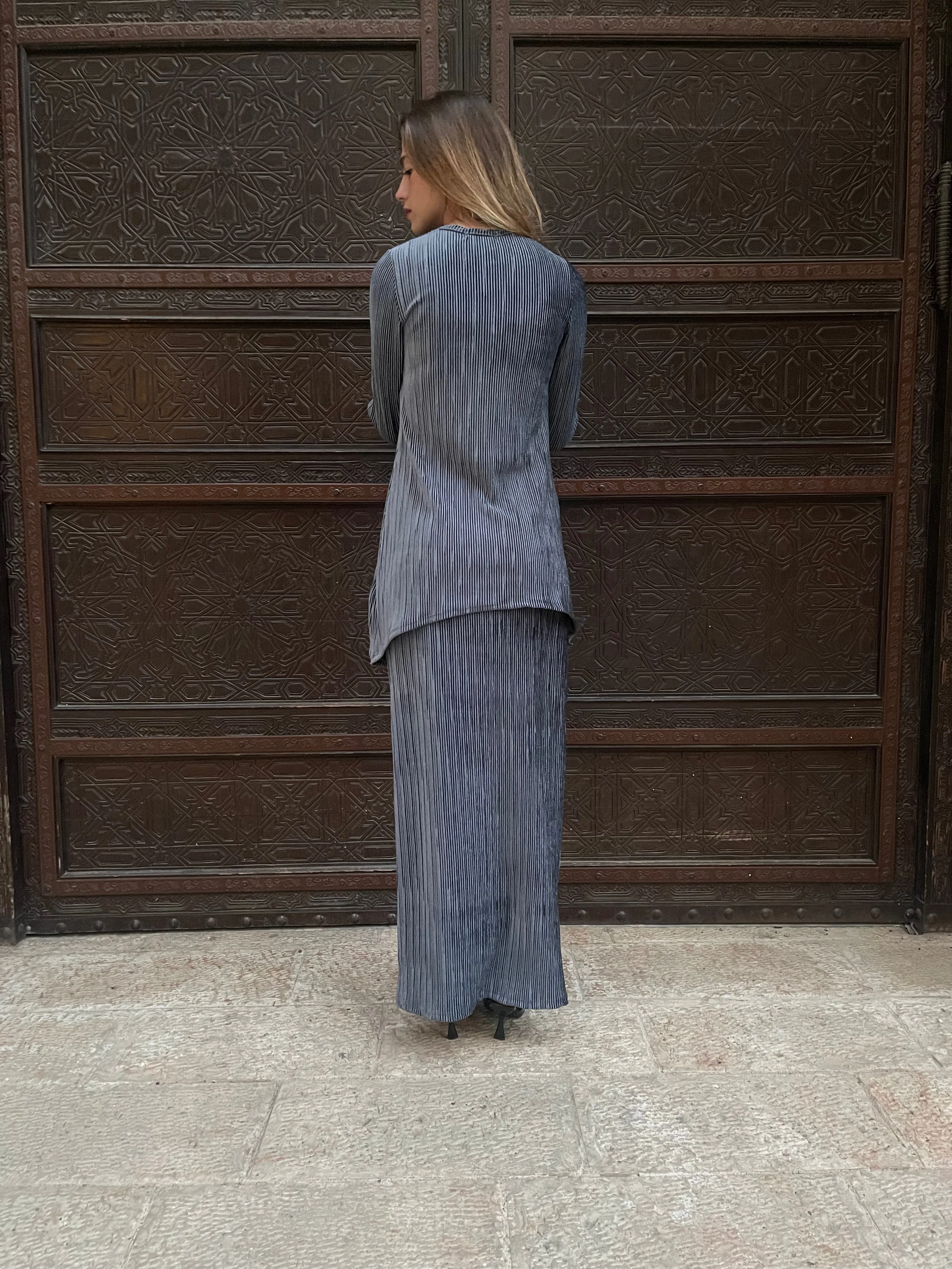 Asymmetric Ribbed Velvet Set / Grey