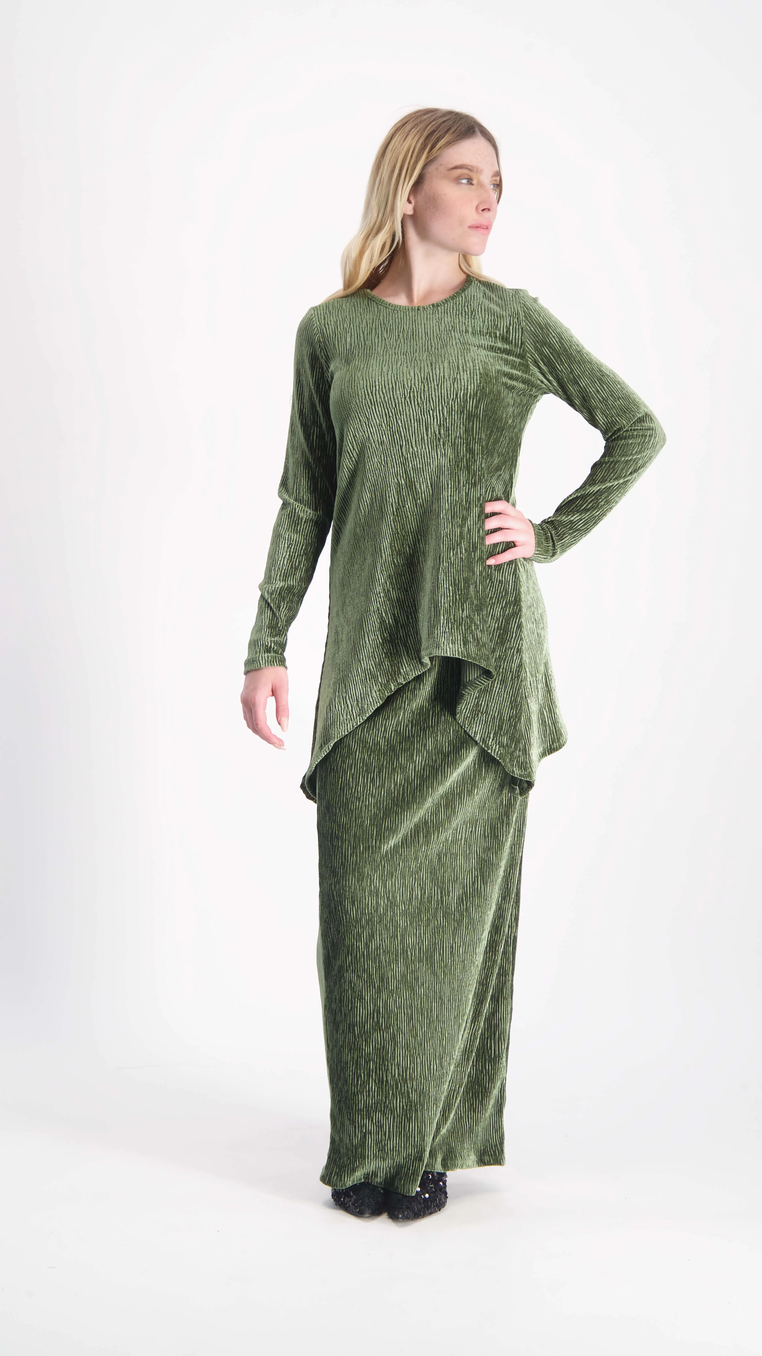 Asymmetric Ribbed Velvet Set / Olive