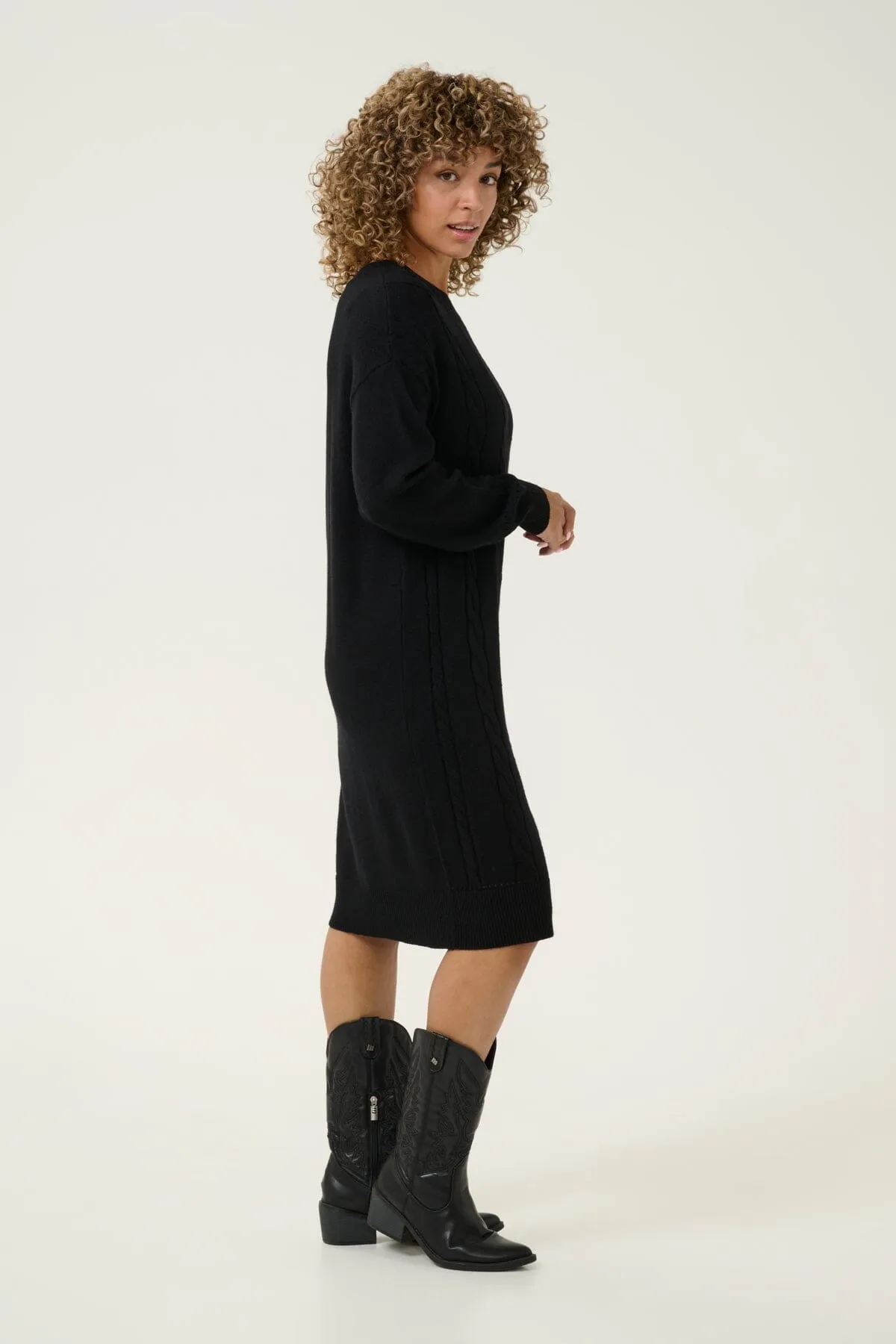 BLACK KNITTED CABLE KNIT DETAIL SWEATER DRESS