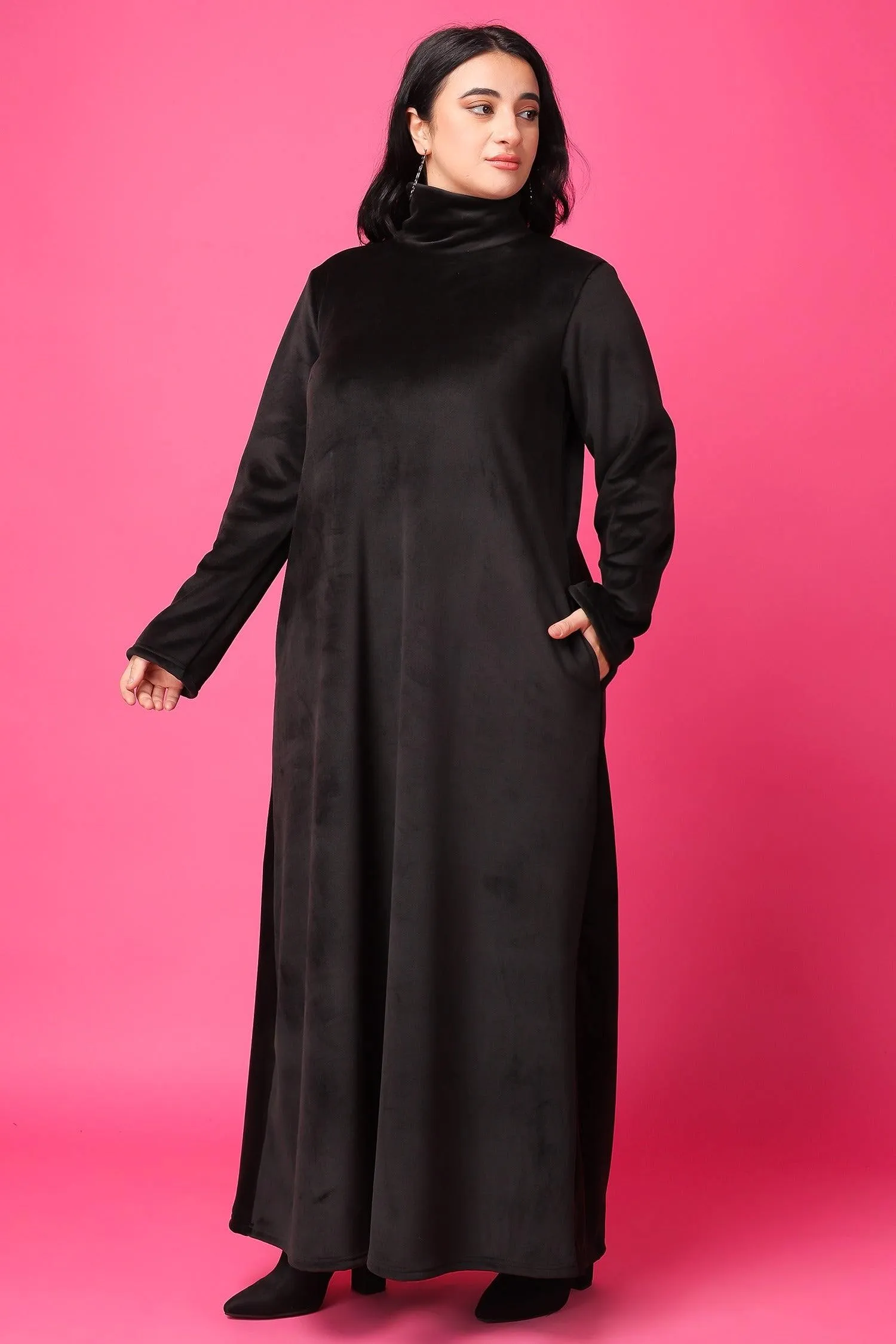 Black Solid Maxi Dress with Turtle Neck