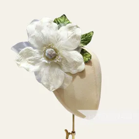 'Galilea' Large 18cm Velvet Magnolia Flower