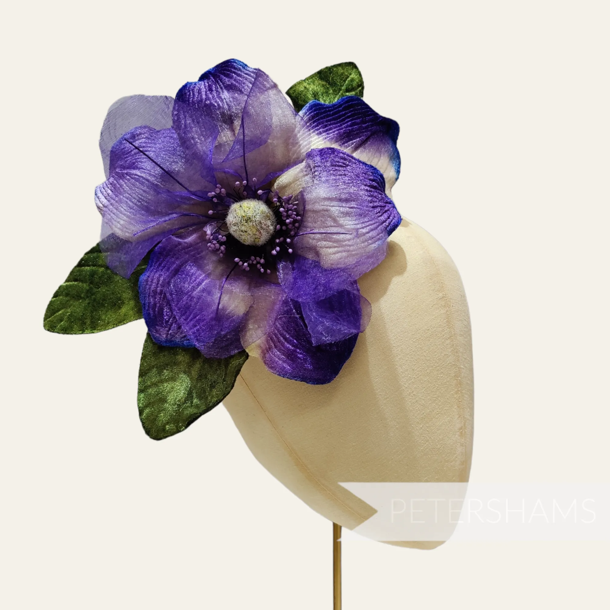 'Galilea' Large 18cm Velvet Magnolia Flower