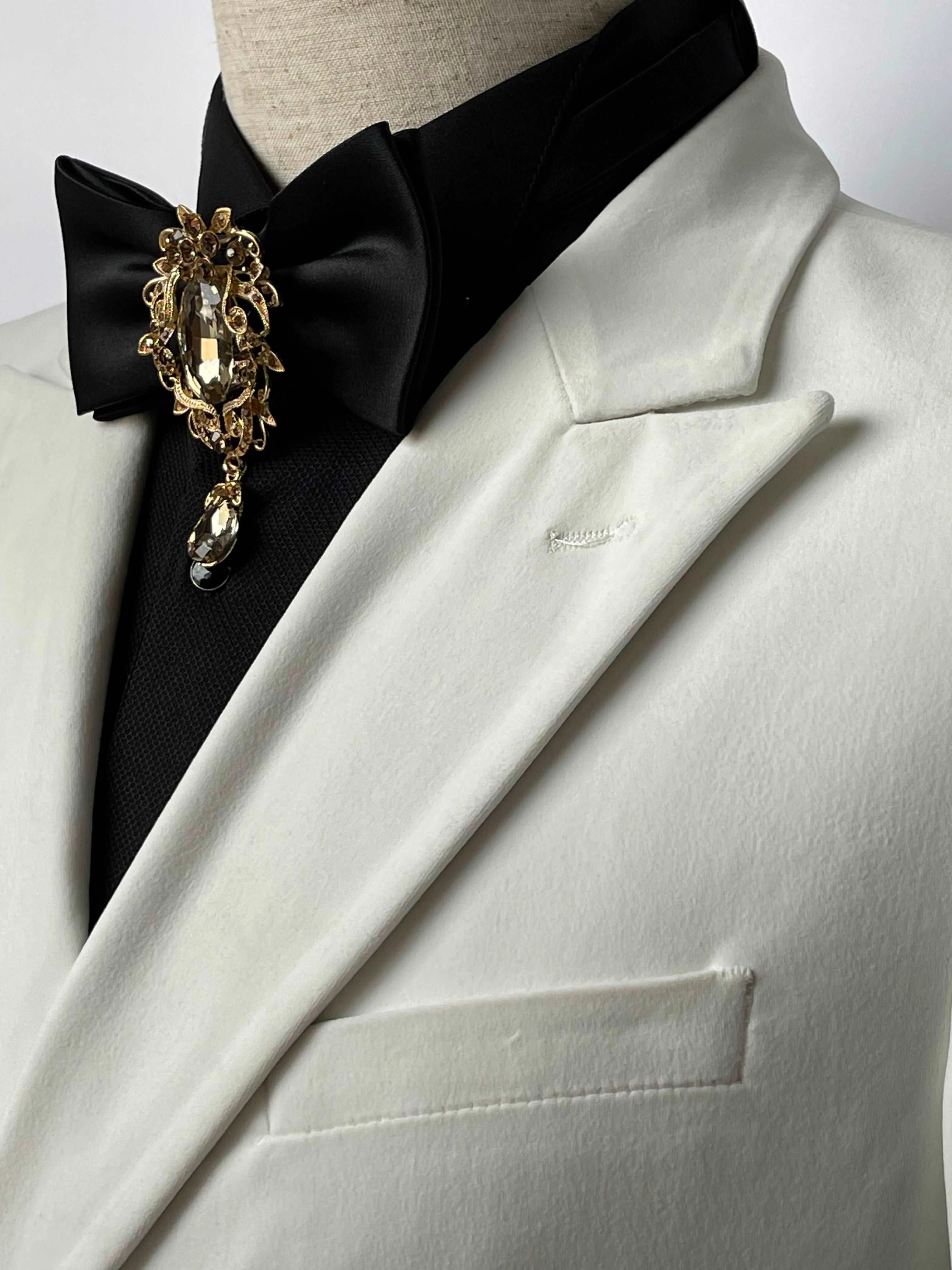 Giovanni Testi 4 on 2 White Stretch Velvet Suit GT4DB-1925 WHITE