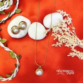 Gold-Tone Necklace and Earrings Set with Timeless Pearls