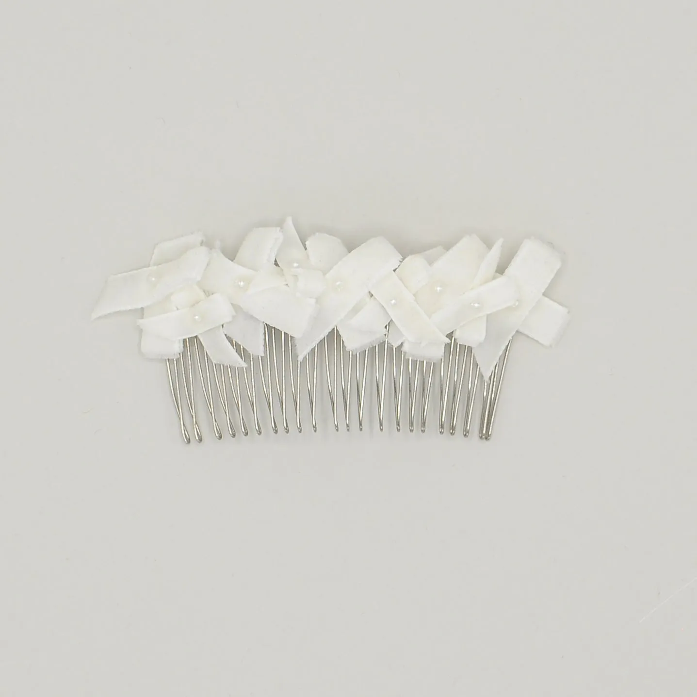 Pia: Bridal Comb of Tiny Velvet Bows