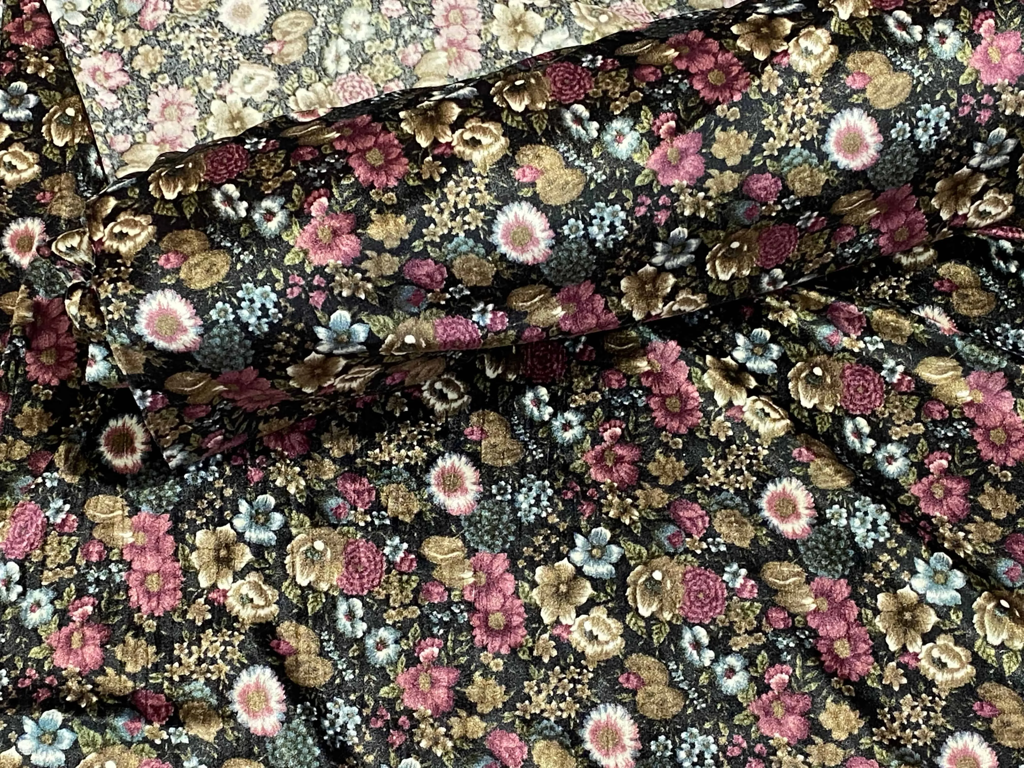 Pretty Flowers - Printed Velour