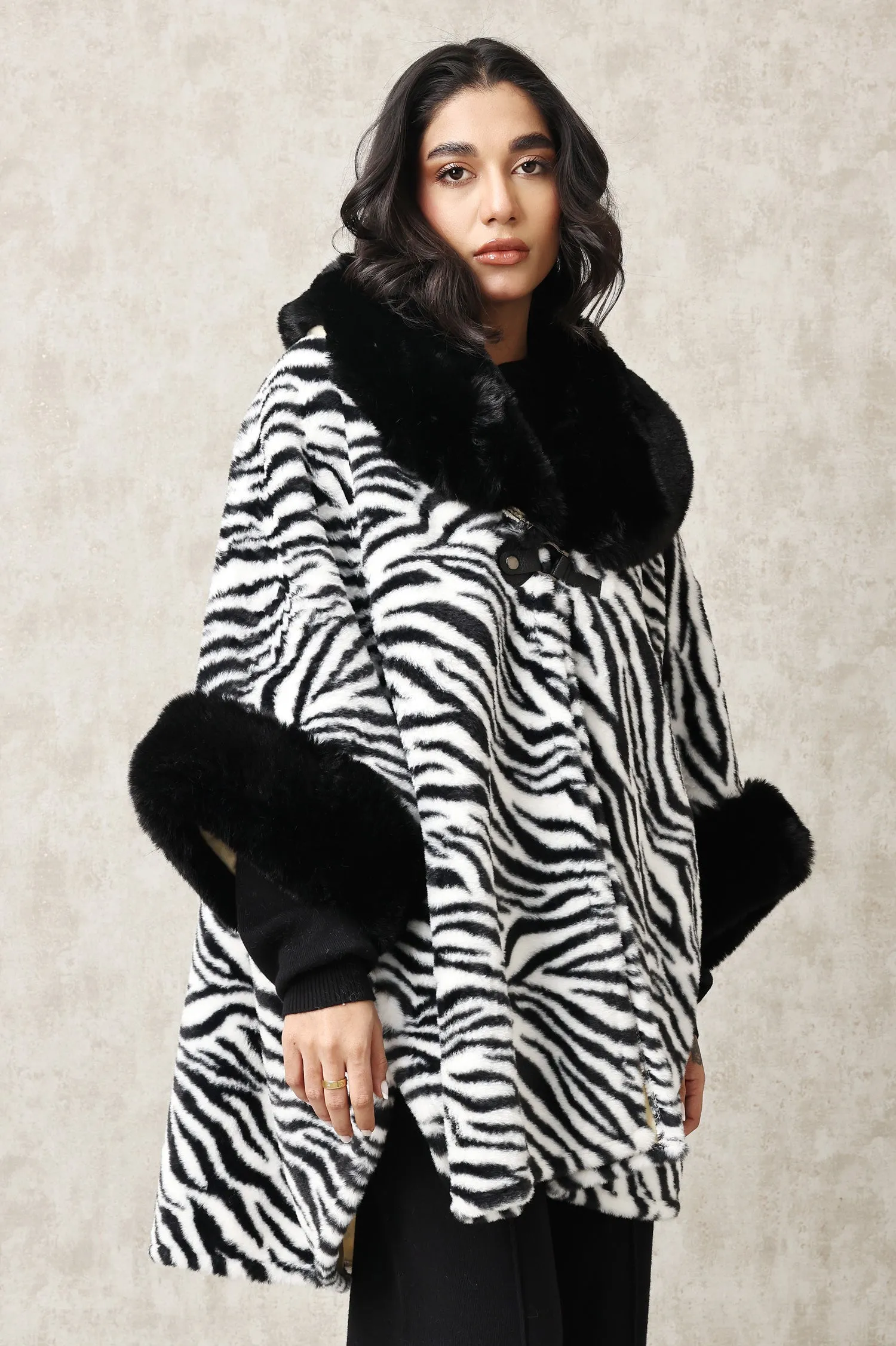 STATEMENT FUR CAPE WITH STRUCTURED COLLAR-ZEBRA