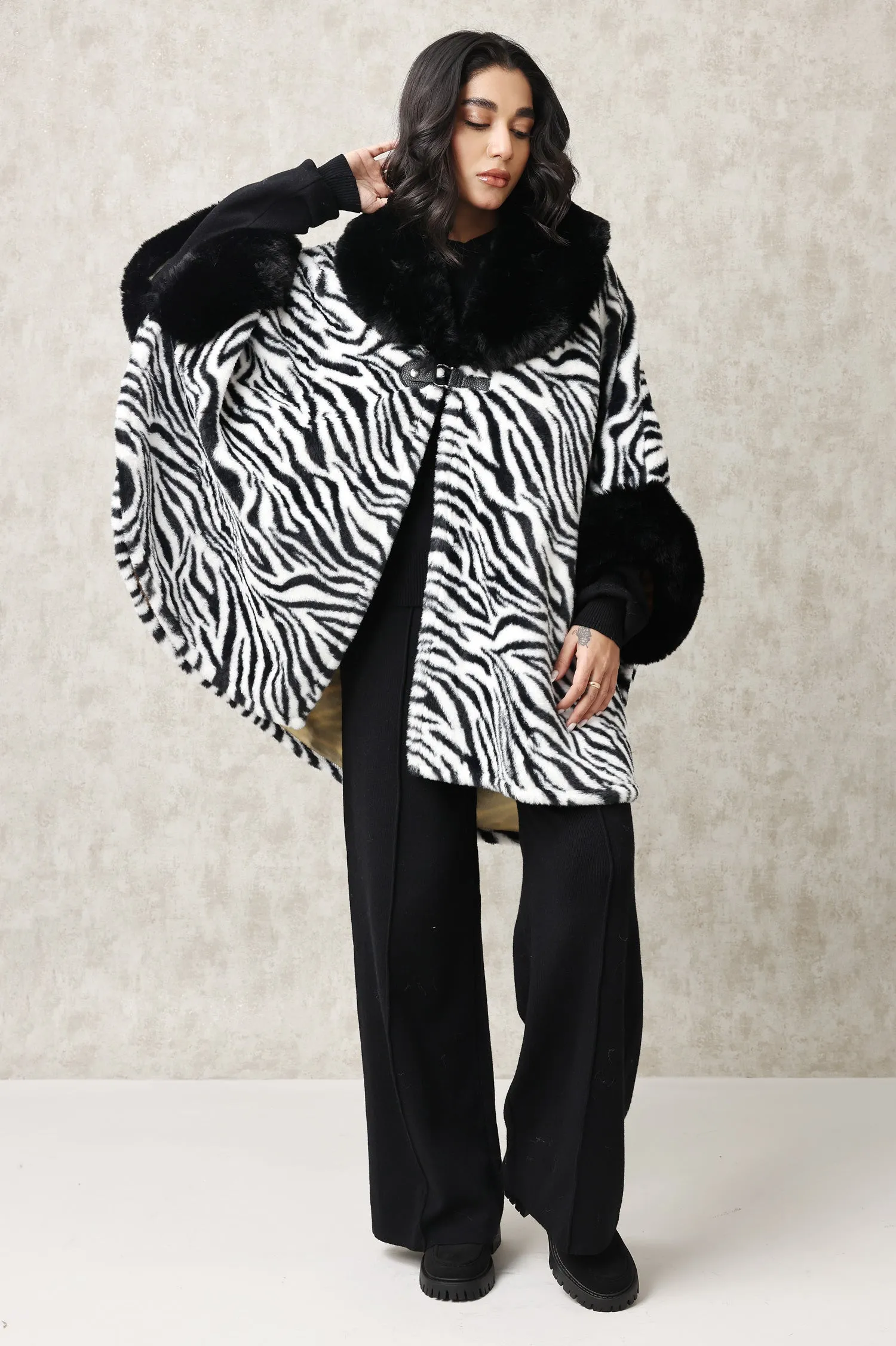 STATEMENT FUR CAPE WITH STRUCTURED COLLAR-ZEBRA