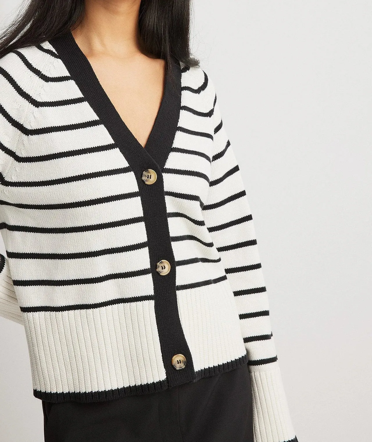 TAVIMART  -  European and American autumn and winter new fashion versatile V-neck striped knitted cardigan sweater women's striped jacket