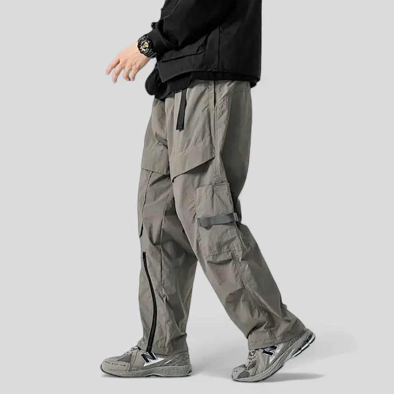 Technical cargo pant with self belt