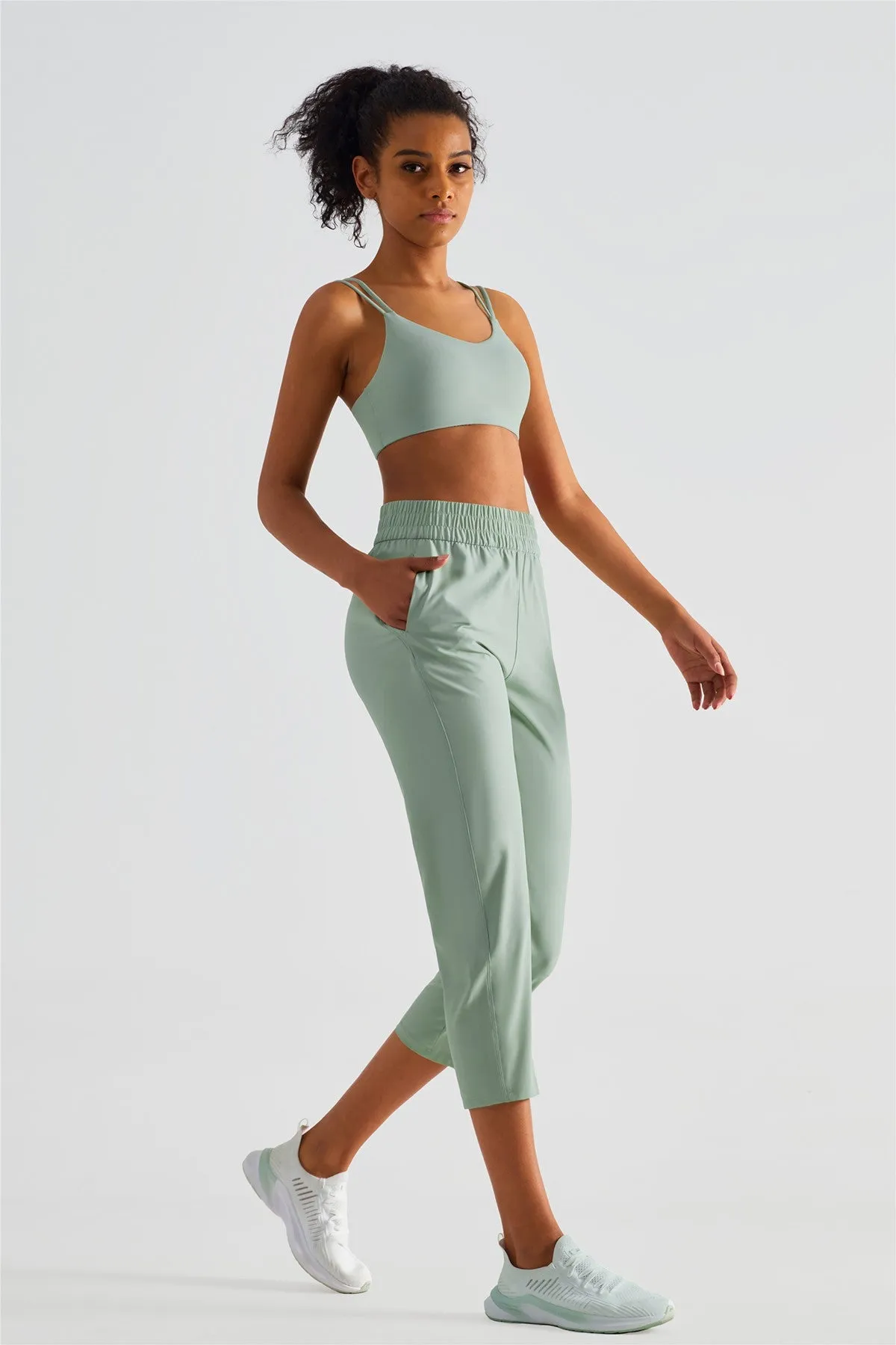 UPF 50  Tapered Crop Pants with Pockets