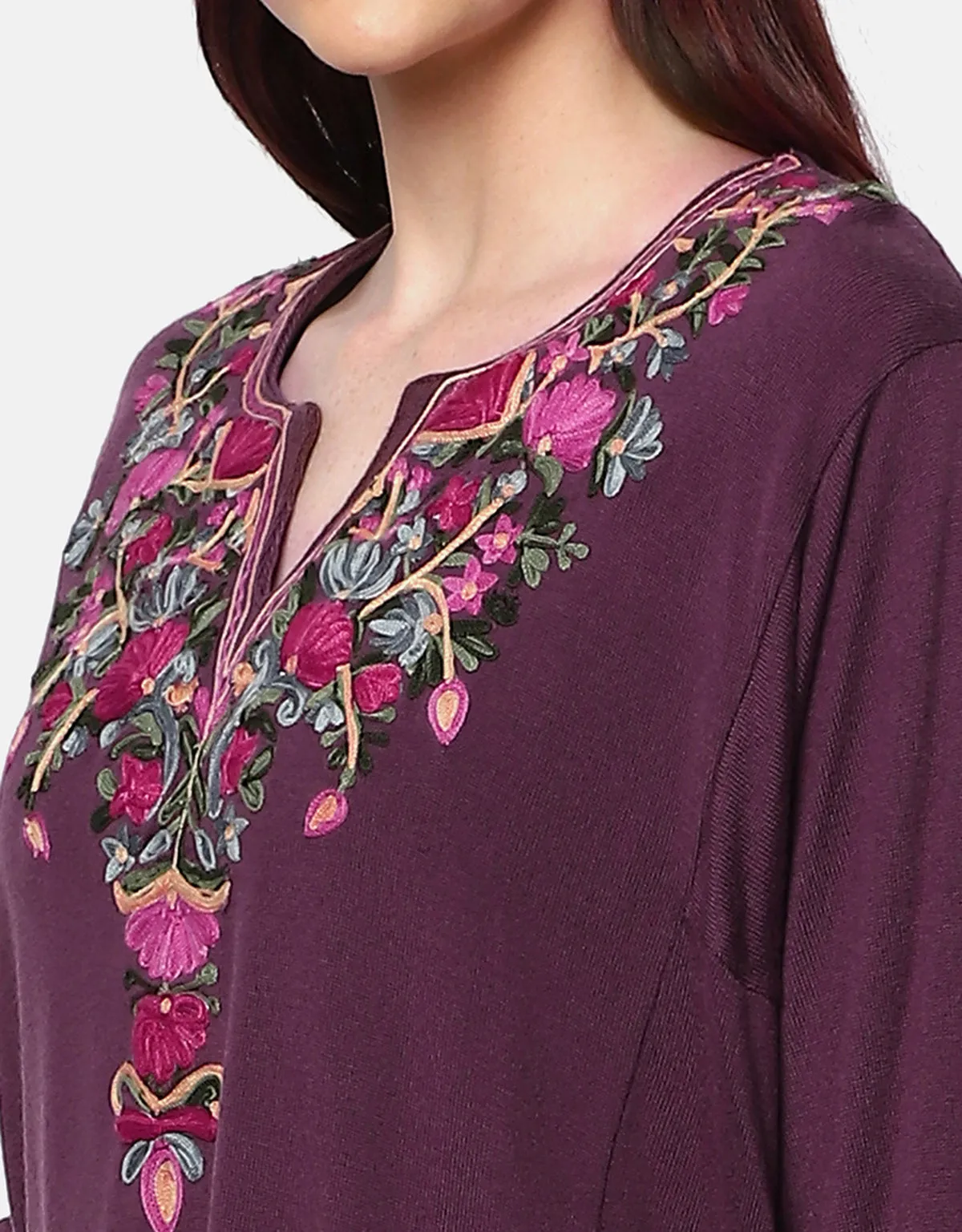 Women Woolen Kashmiri Embroidered Phiran